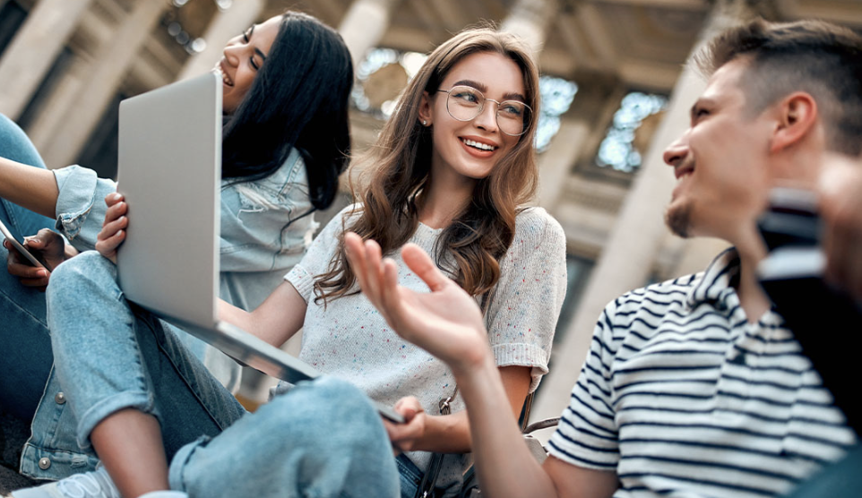 Can International Students Change Schools in Canada?